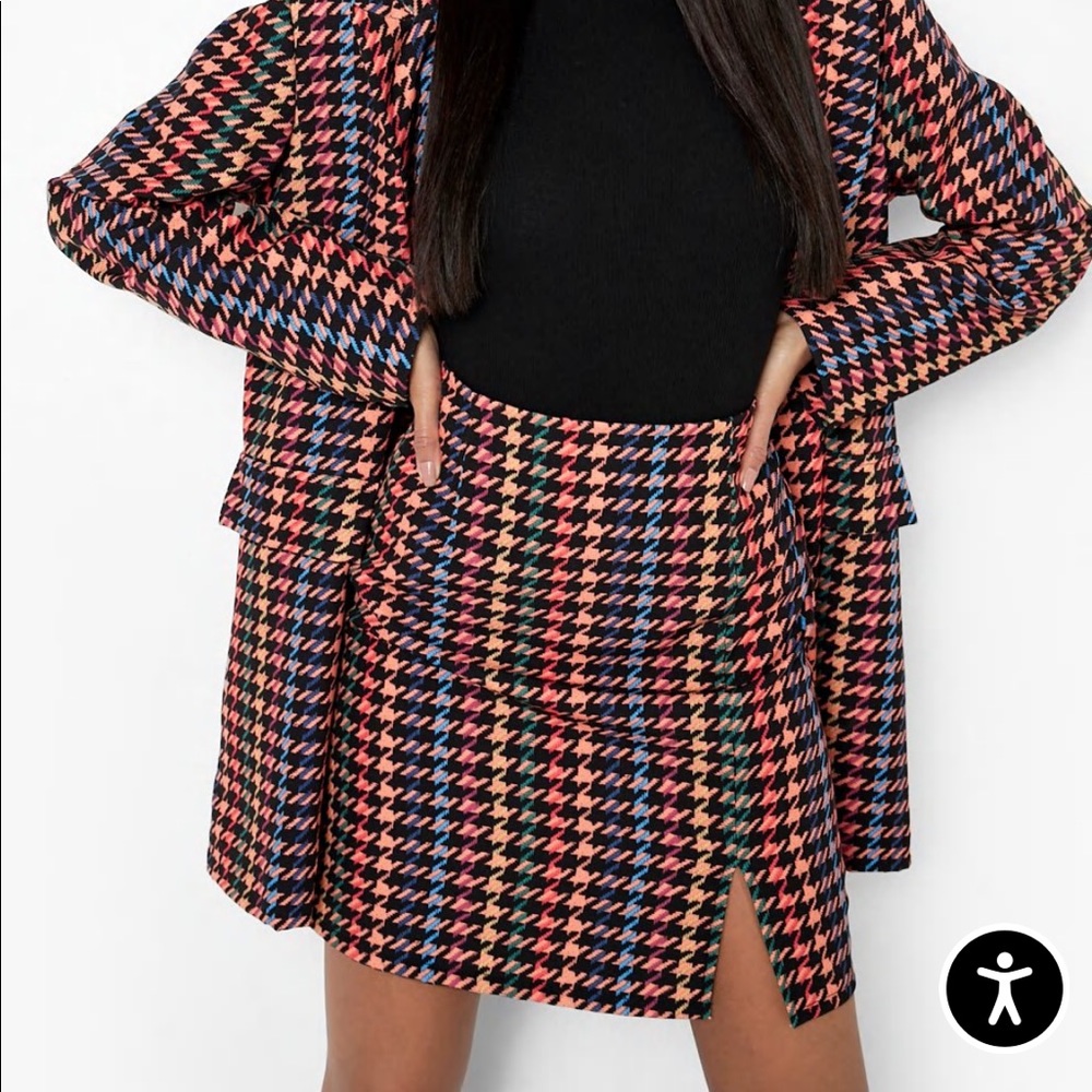 NWT Boohoo Color Pop Dogtooth Mini Skirt in Orange - Size 4